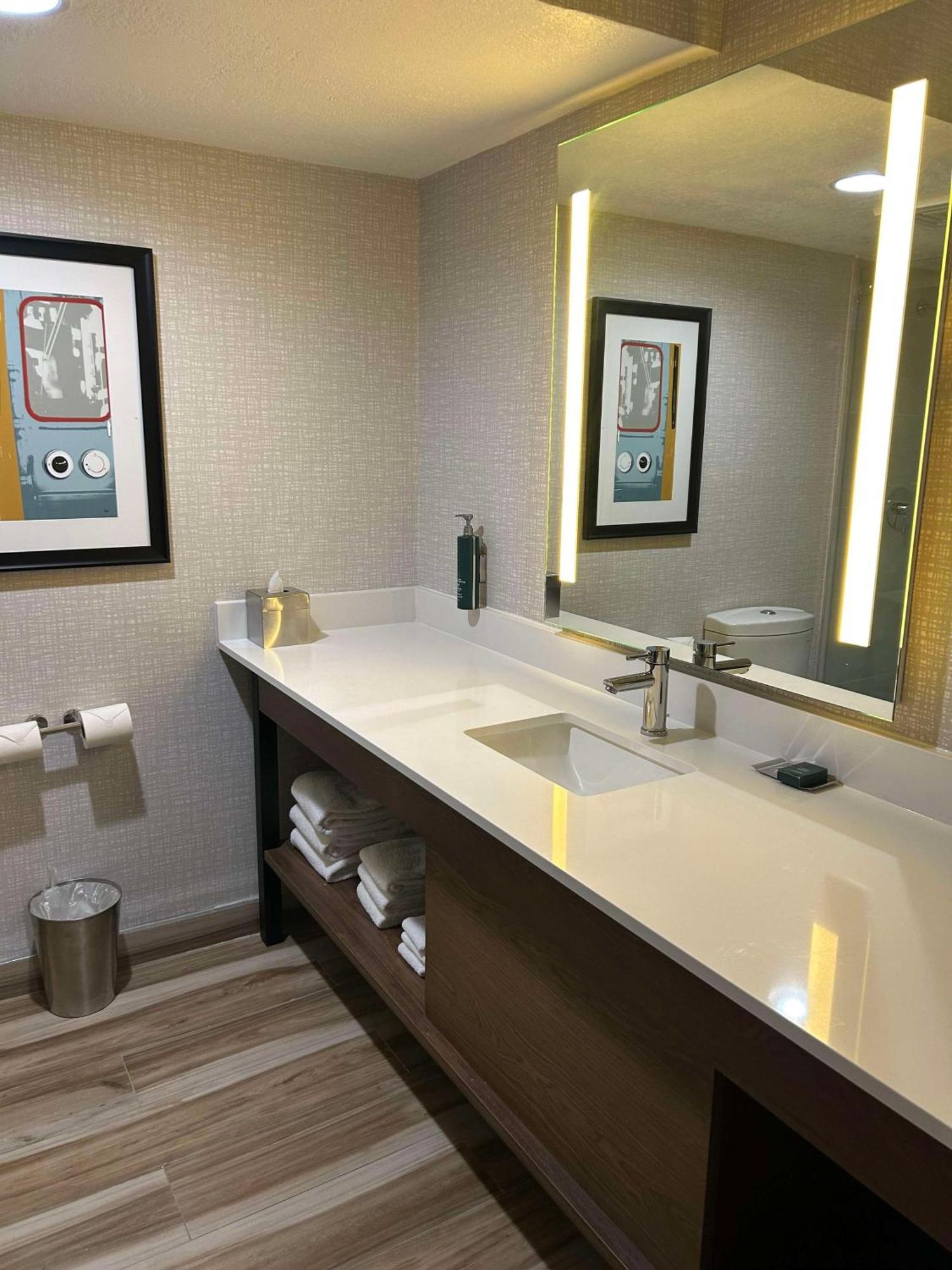 לוס אנג'לס Doubletree By Hilton Chatsworth מראה חיצוני תמונה